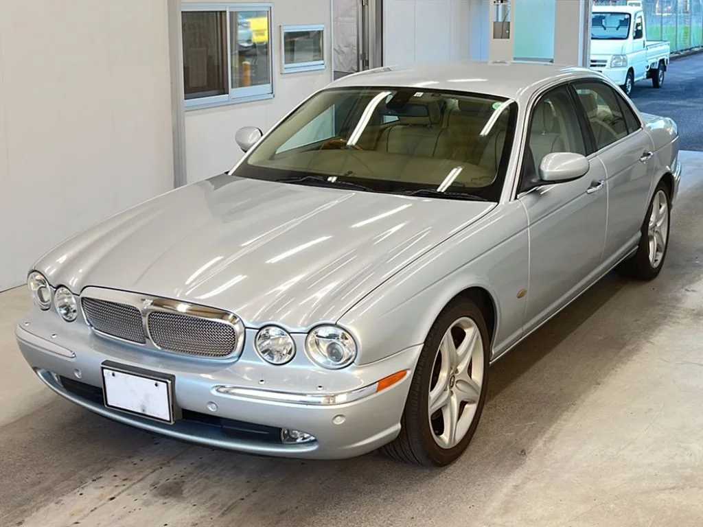 Jaguar XJ6  с аукциона в Японии