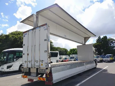 NISSAN DIESEL (UD) QUON