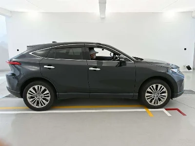 Toyota HARRIER HYBRID