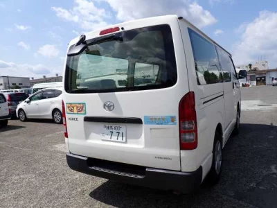 Toyota HiAce Van