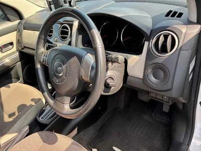 Mazda Verisa