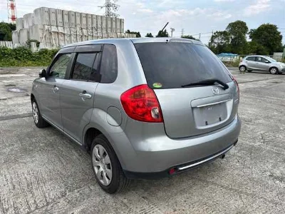 Mazda Verisa