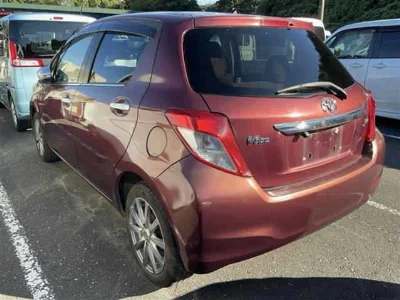 TOYOTA VITZ
