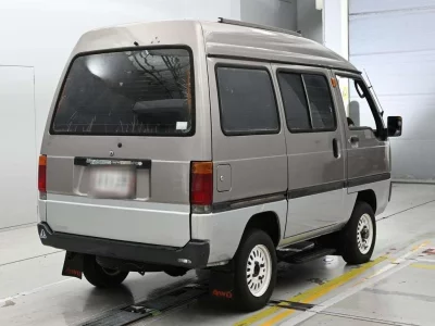 Mitsubishi Minicab