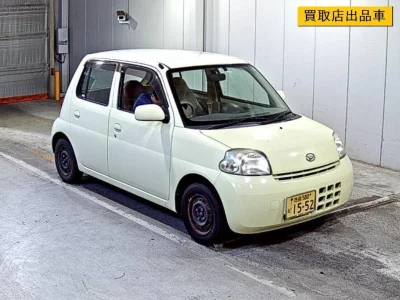 Daihatsu Esse