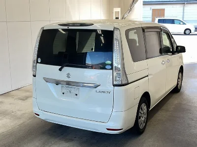 Suzuki Landy