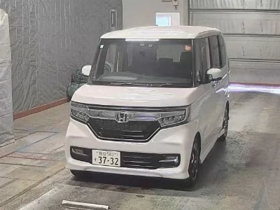 Honda N BOX CUSTOM