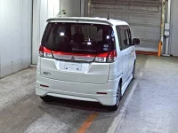 Цена авто Mitsubishi  с аукционов Японии, номер кузова MB15S, пробег 124 000, оценка 2