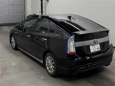 Toyota Prius PHV