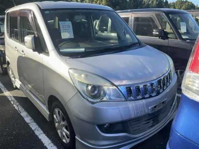 Mitsubishi Delica D:2