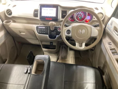 HONDA N BOX SLASH