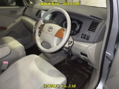 TOYOTA ISIS