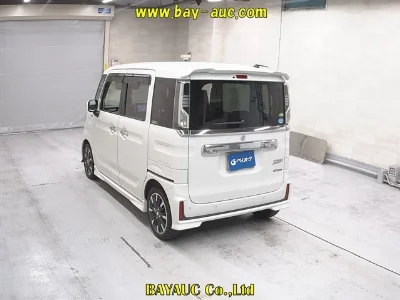 Suzuki Spacia Custom