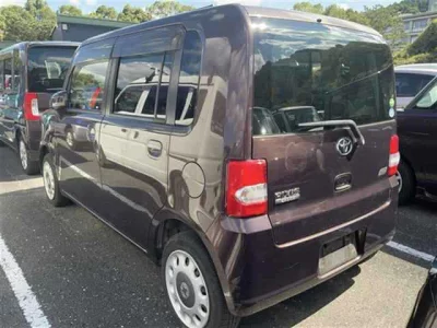 Toyota Pixis Space
