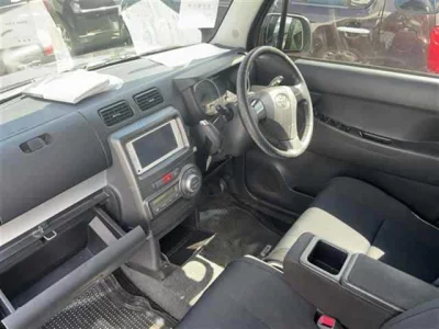 Toyota Pixis Space