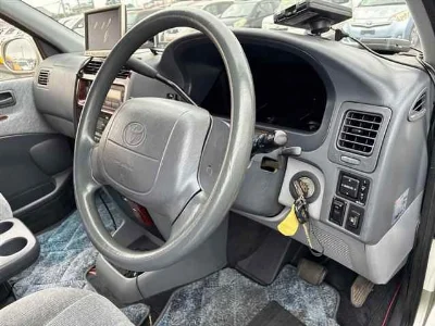 TOYOTA GRANVIA