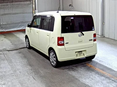 DAIHATSU MOVE CONTE
