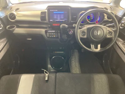 HONDA N BOX SLASH