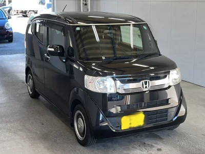 HONDA N BOX SLASH