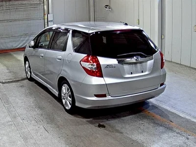 HONDA FIT SHUTTLE