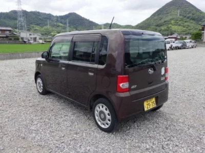DAIHATSU MOVE CONTE