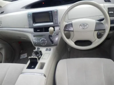 Статистика аукционов Toyota Estima Hybrid