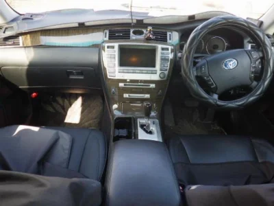 Toyota CROWN MAJESTA