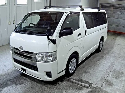 TOYOTA HIACE VAN