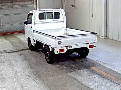 Nissan NT100 Clipper
