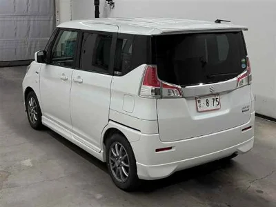Suzuki Solio