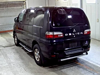Mitsubishi DELICA SPACE GEAR