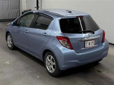 TOYOTA VITZ