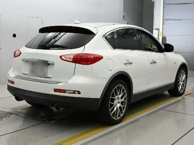 Nissan Skyline Crossover