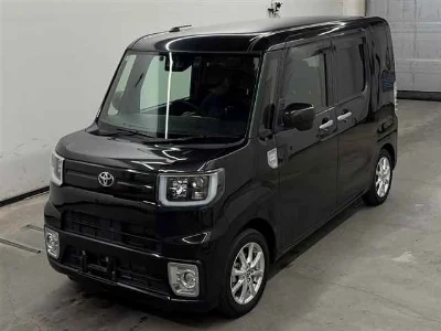 Toyota Pixis Mega