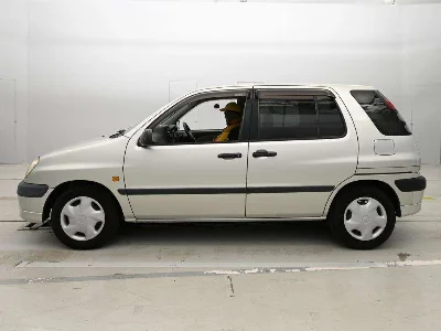 TOYOTA RAUM