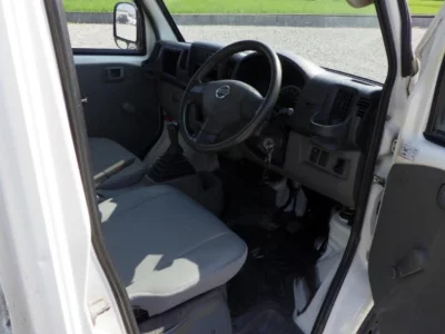 Nissan NT100 Clipper