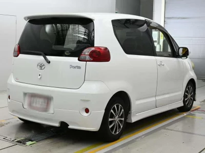 TOYOTA PORTE