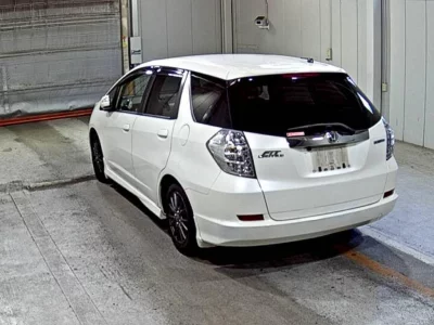 Honda FIT SHUTTLE HYBRID