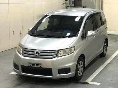 HONDA FREED SPIKE