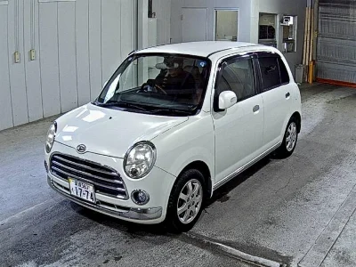 Daihatsu Mira Gino