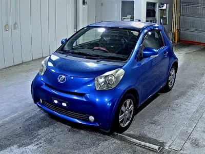 Toyota iQ