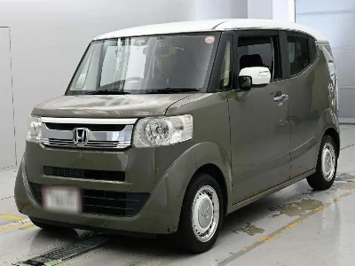 HONDA N BOX SLASH
