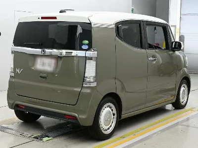 HONDA N BOX SLASH