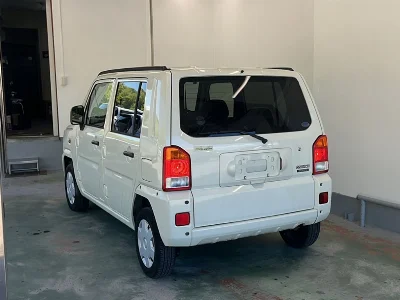 Daihatsu Naked