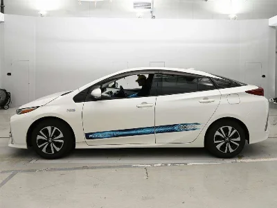 Toyota Prius PHV