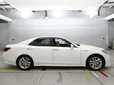 Статистика аукционов Toyota CROWN HYBRID