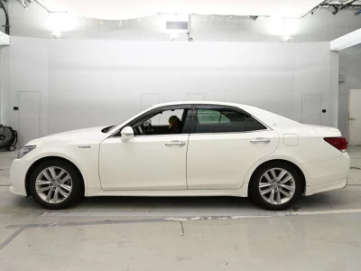 Статистика аукционов Toyota CROWN HYBRID
