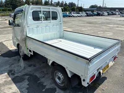 Mazda Scrum Truck