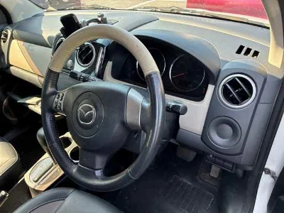 Mazda Verisa