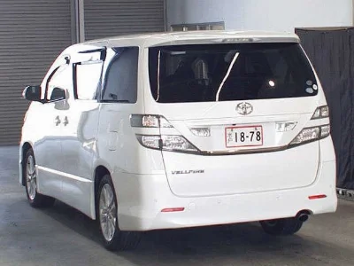 TOYOTA VELLFIRE